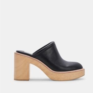DOLCE VITA V-CAMDIN MULE CLOG
Color: BLACK LEATHER
Size: 9